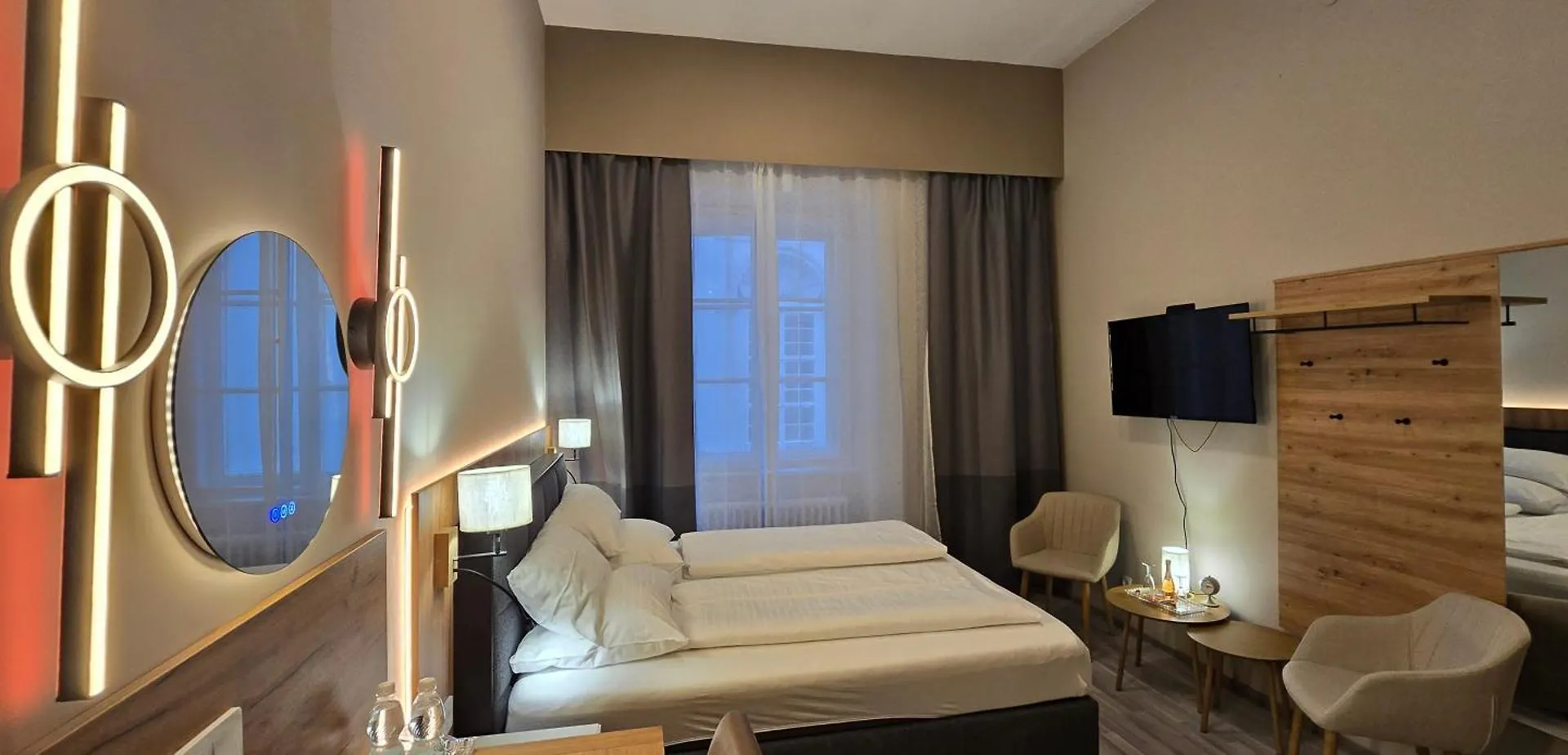 Elegance Studios - Hofburg Viena
