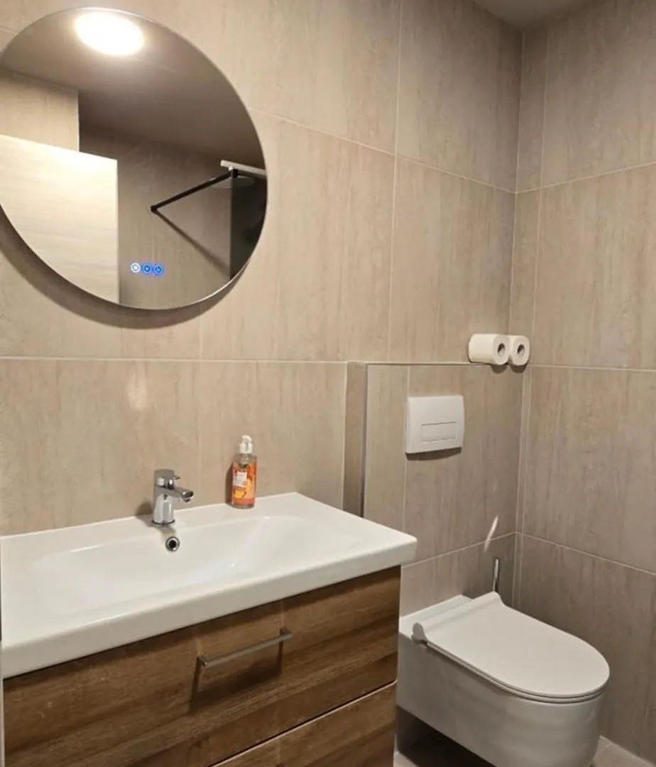 Elegance Studios Wien 4*, فيينا