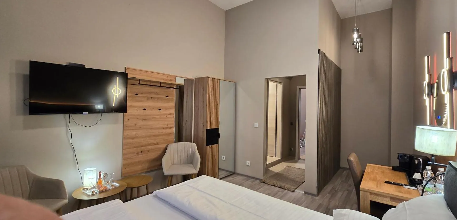 Hotel Elegance Studios - Hofburg Viena